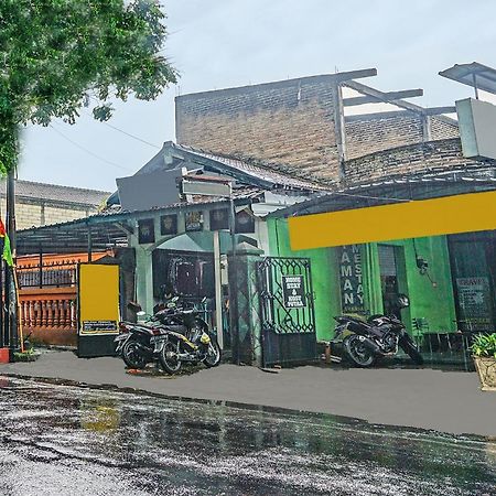 Oyo 91697 Nyaman Homestay Syariah Pare Eksteriør bilde