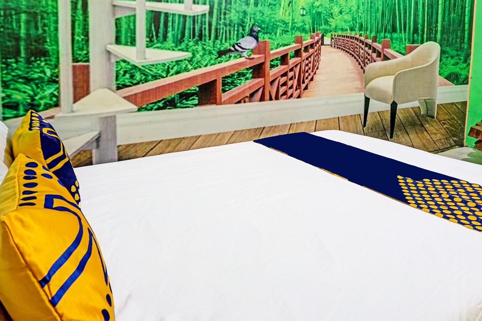 Oyo 91697 Nyaman Homestay Syariah Pare Eksteriør bilde